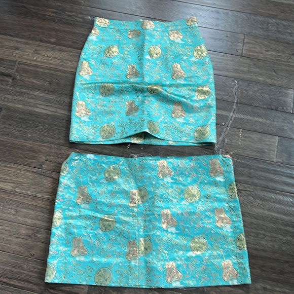 silk skirt size 10 teal with violins gold - Picture 3 of 4